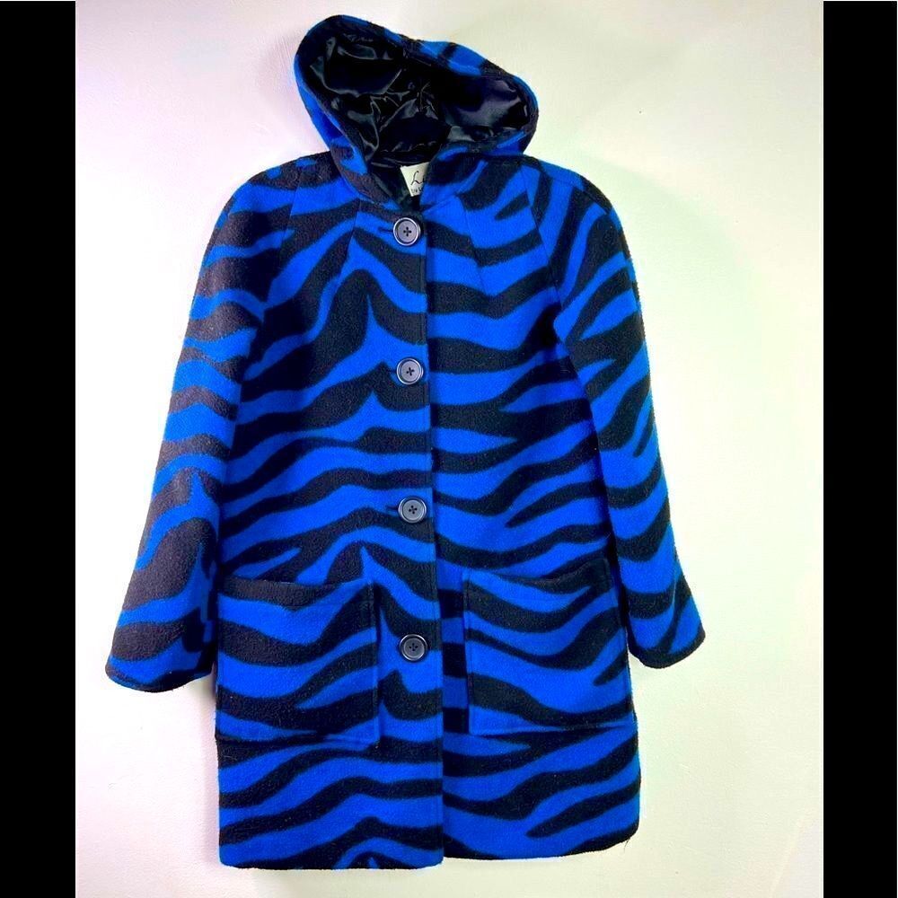 - ***** Linea Wool Oversized Winter Coat